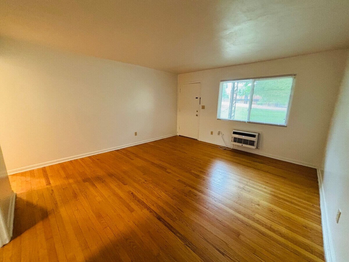 Photo - 1 Bedroom, 1 Bath Apartment