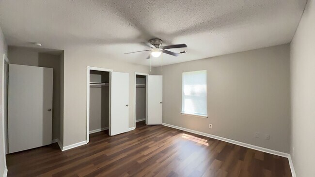 Photo - Updated 2 Bedroom Unit!
