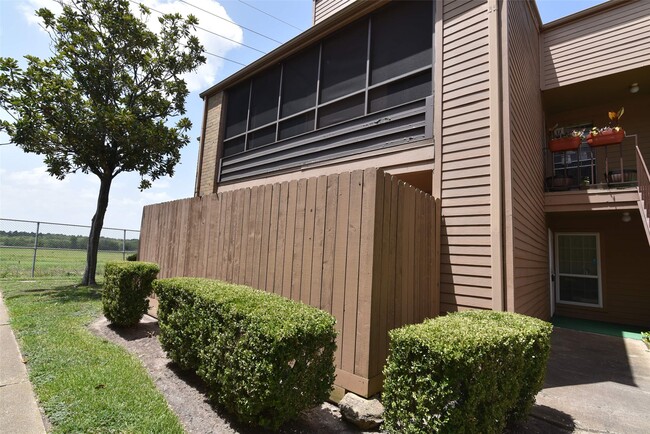 Photo - 10555 Turtlewood Ct Condo Unit 1906
