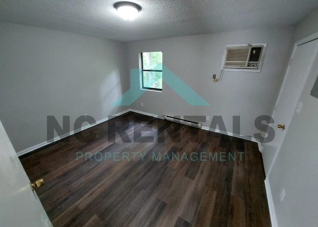 Photo - 2401 Markwood Ln SE Unit E