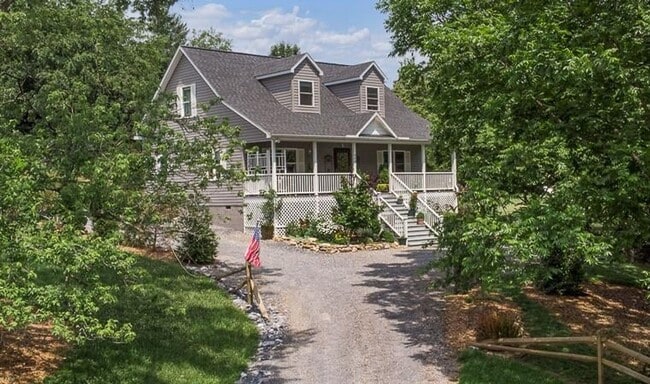 Photo - Single Family within walking distance to W&L, VMI and Waddell Elementary