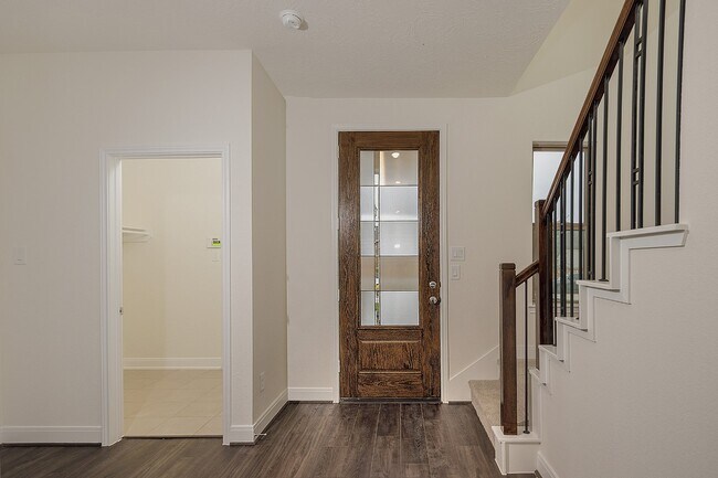 Photo - 27646 Mesabe Dr