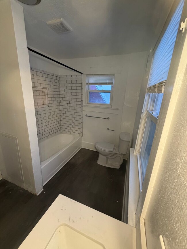 Building Photo - Beautifully redone 4-bedroom, 2-bath home available!