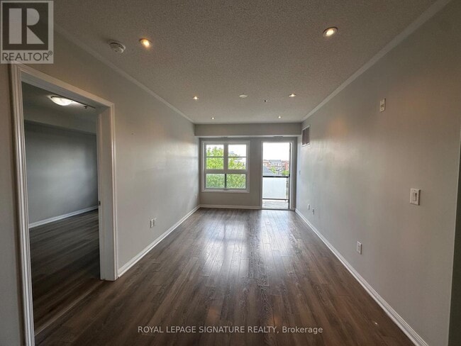 Photo - 60 Baycliffe Cres Unit 305
