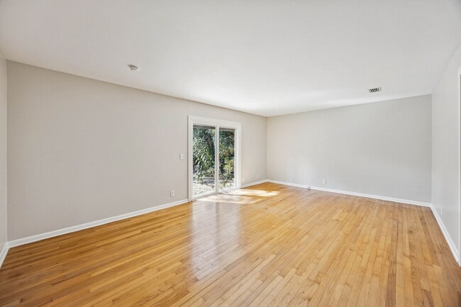 Photo - 2614 Gregor McGregor Blvd