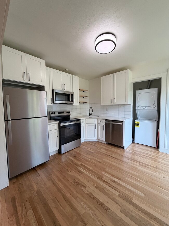 Building Photo - 319 E Scott Ave Unit 319-3