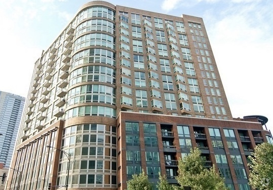 Building Photo - 600 N Kingsbury St Unit 906 Rental