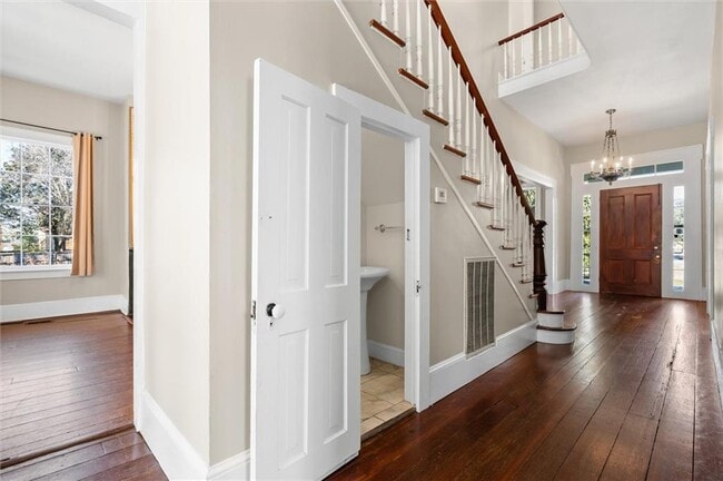 Photo - 1407 Government St