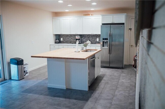 Photo - 16 Old Stone Rd