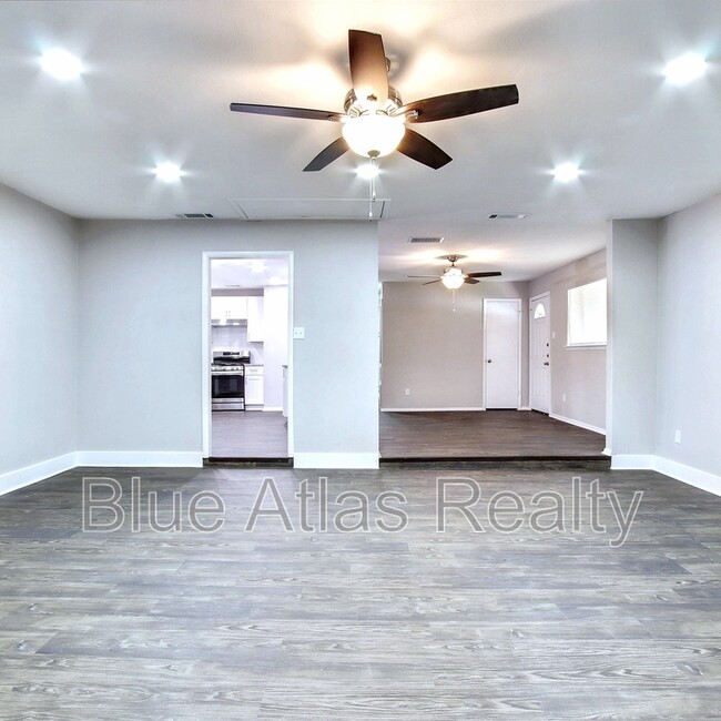 Photo - 5713 Bowling Dr