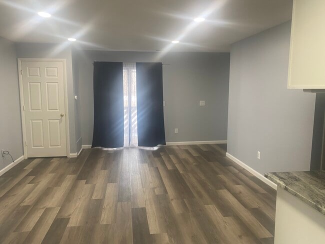 Photo - 16546 Clarkson Dr Unit Fraser Condo