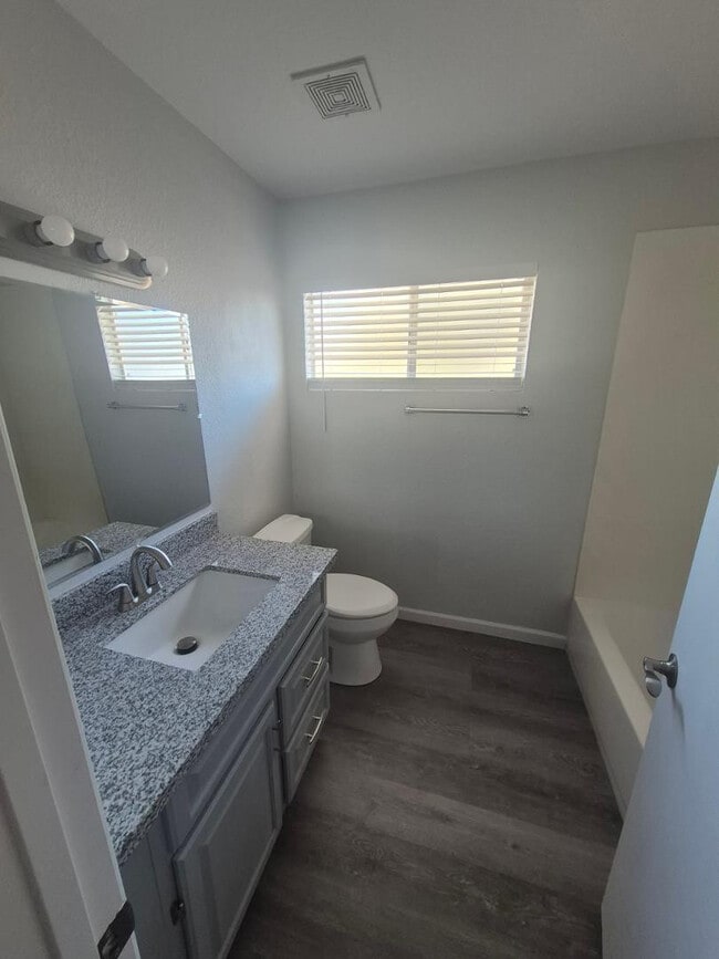 Photo - 1010 Leisure World