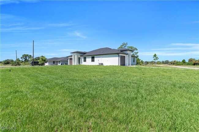 Photo - 1112 Eisenhower Blvd