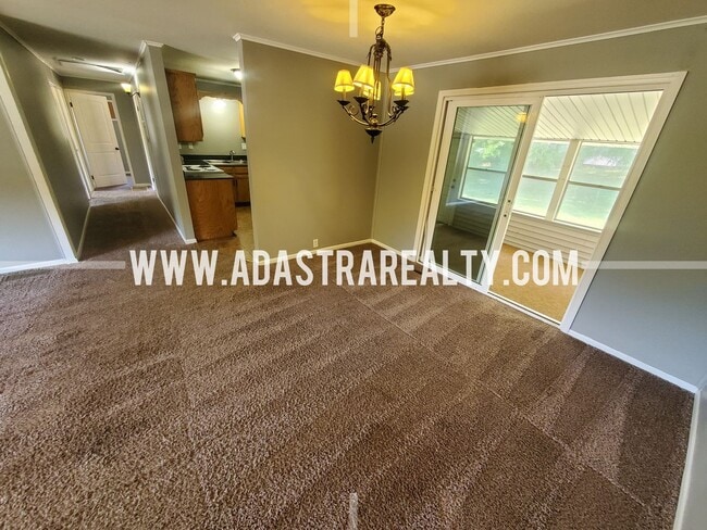 Photo - 6011 N Forest Ave