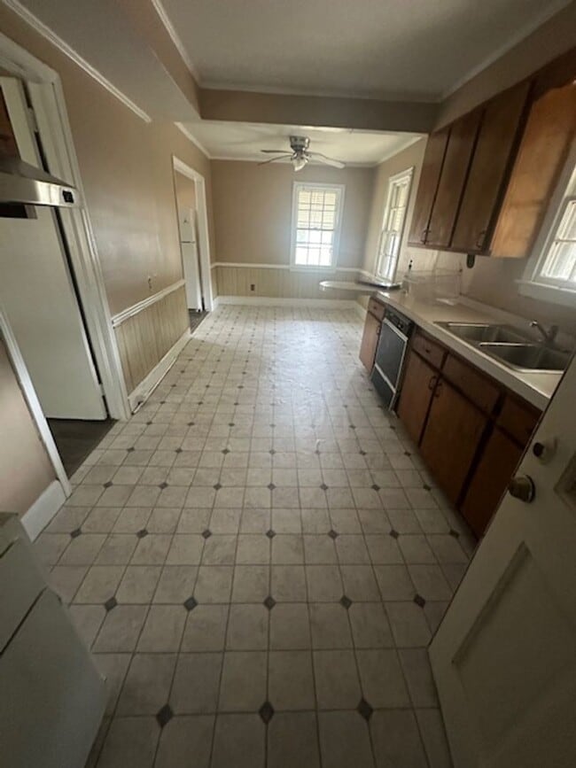 Photo - 605 Greenmead Dr