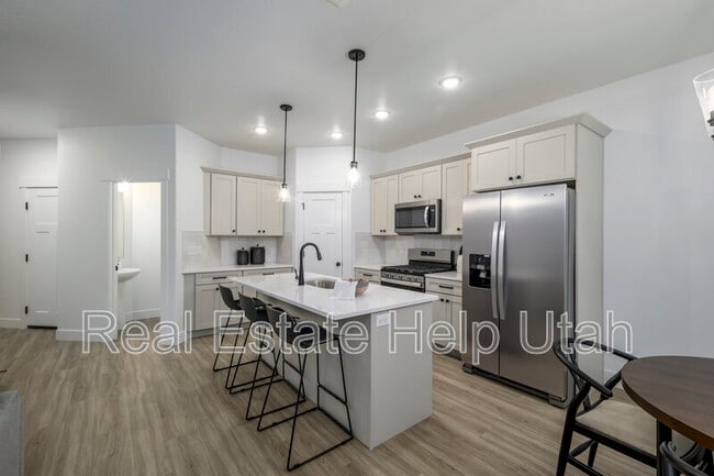 2903 Red Velvet Ln