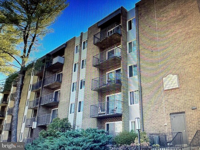 Photo - 60 S Van Dorn St Apartment Unit 107