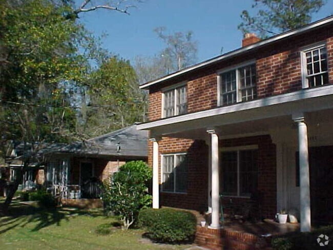 Building Photo - 1503 Fernando Dr Unit 3 Rental