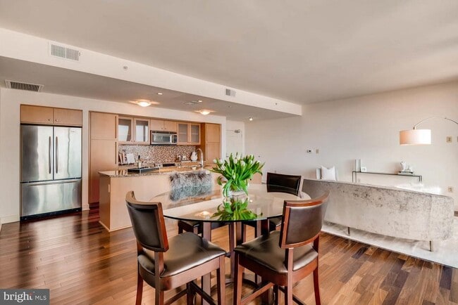 Photo - 675 President St Unit 1806