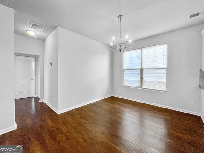 Photo - 172 Daisy Cir