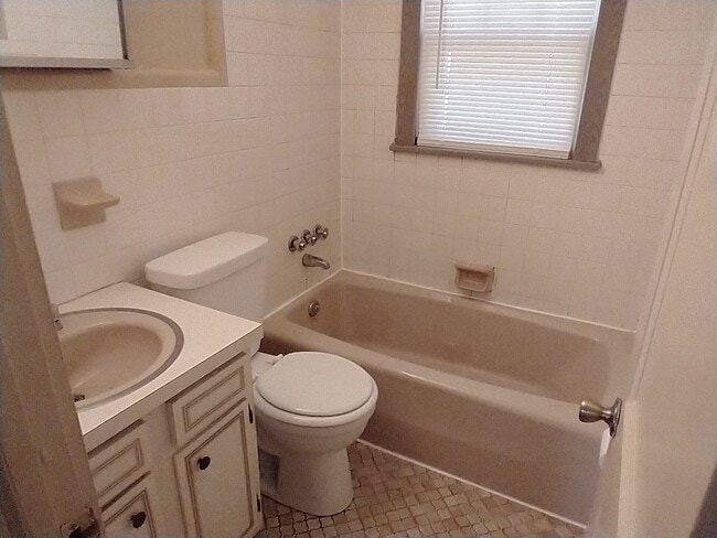 Photo - 5610 Blackwell Ave