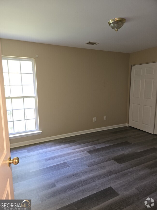 Building Photo - 156 Red Bank Rd Rental