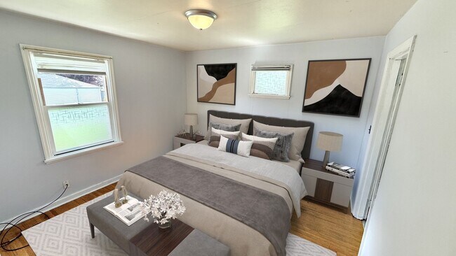 Photo - Renton Downtown Duplex rambler home - Move...