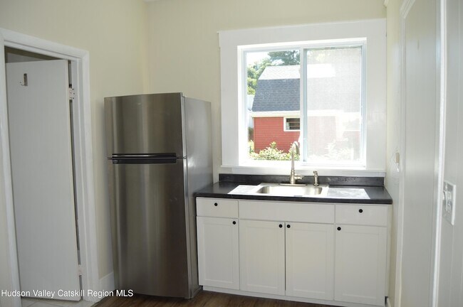 Photo - 76 Grand St Unit 2