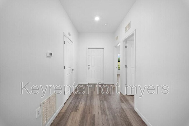 Photo - 26483 Sandhill Blvd