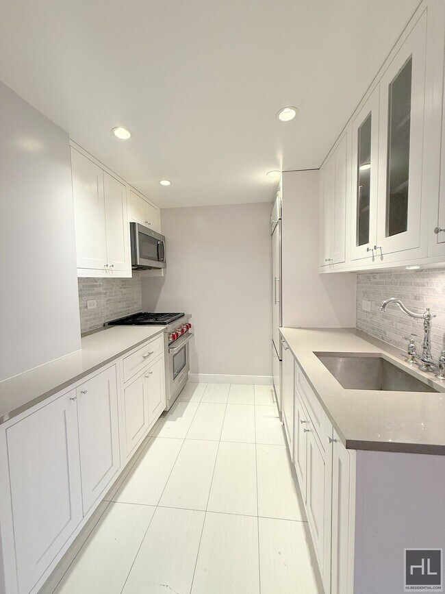 Photo - 3 bedroom 1 bathroom WEST 93 STREET Unit 3G