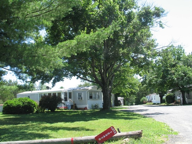 Photo - Widows Creek Mobile Home Park
