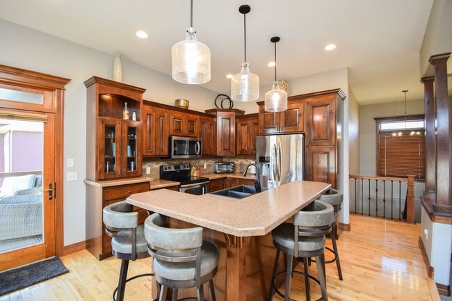 Photo - 2204 S Silverthorne Ave