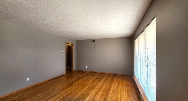 Photo - Darling 3 Bed 1.5 Bath 1 Car Garage in the Country Estates Addn Midwest City