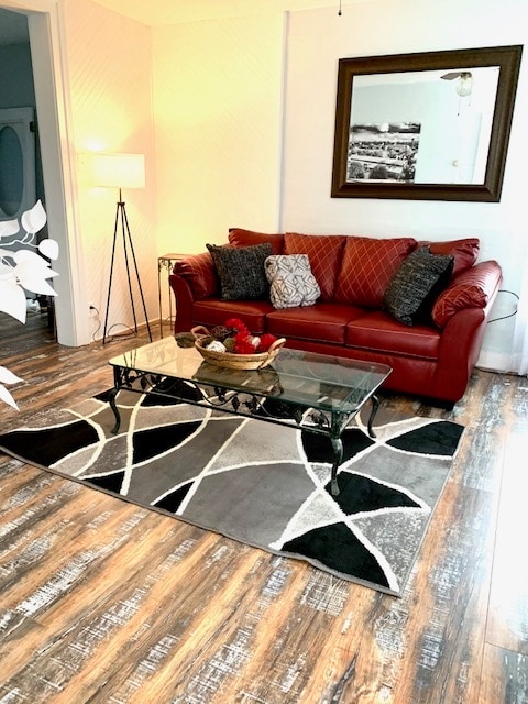 Photo - 421 1/2 Locust Street