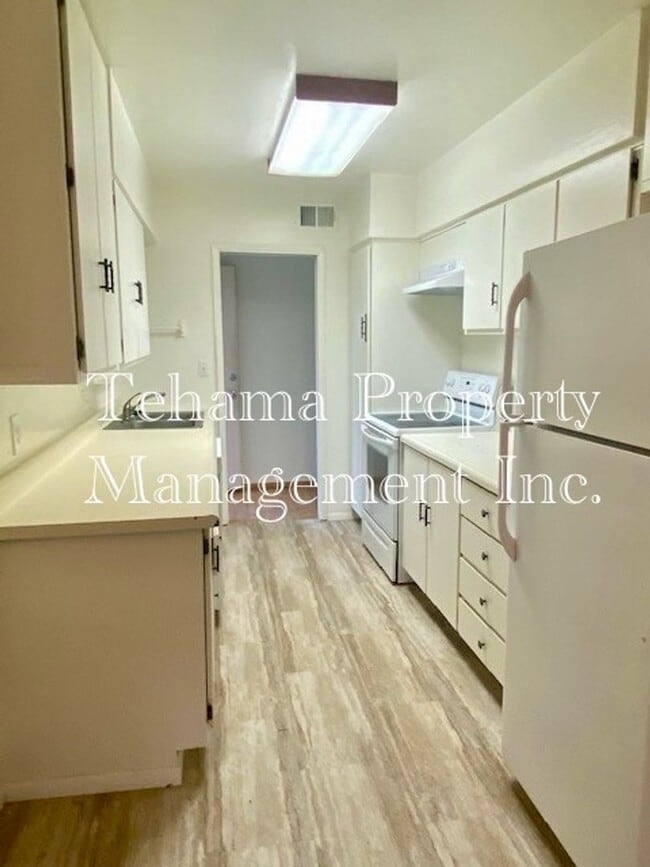 Photo - 3 Bedroom 2 bath home in Red Bluff.