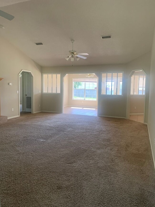 Photo - 117 Britt Dr