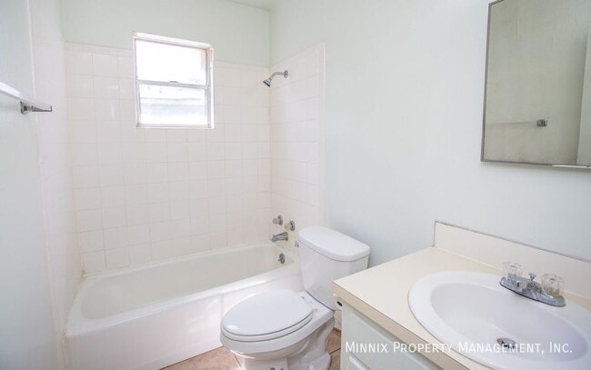 Photo - 4610 52nd St