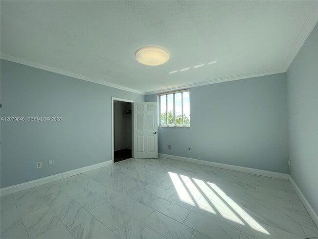8888 Collins Ave Unit 308