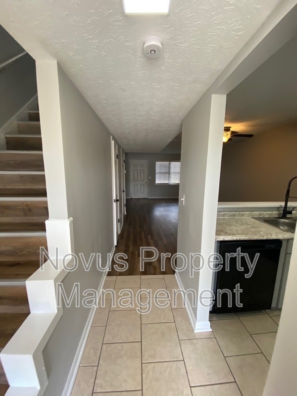 Photo - 619 South St