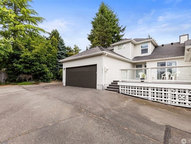 Photo - 9757 Spinnaker Blvd NW