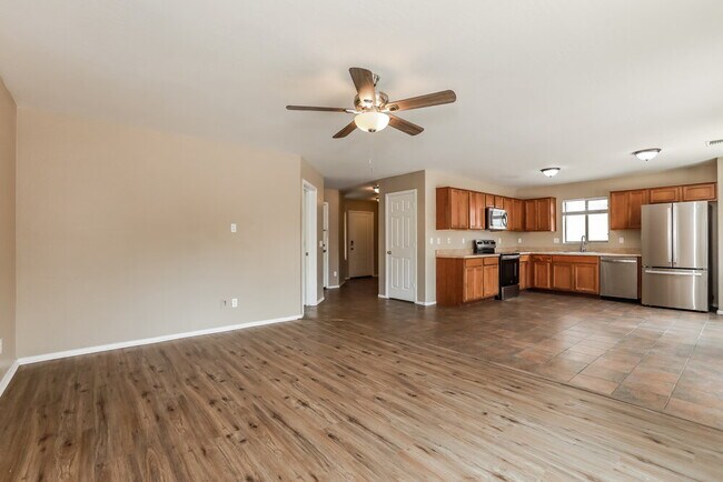 Photo - 3855 W Belle Ave
