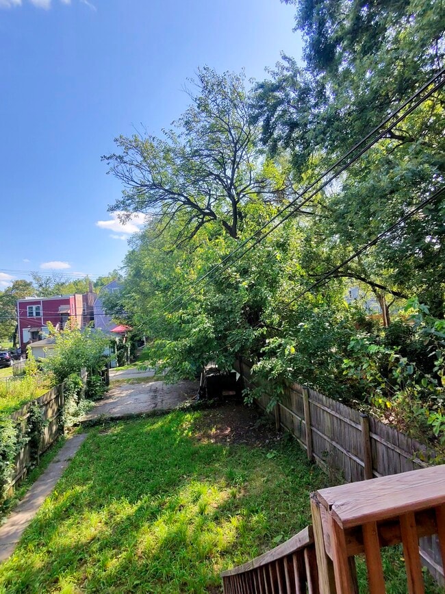 Photo - 629 E 92nd Pl