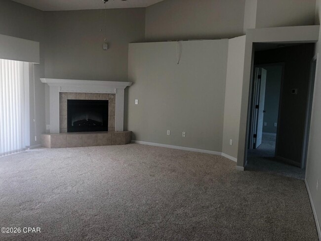 Photo - 914 Amber Way