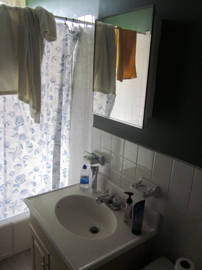 Photo - 22 Saint Cyprians Pl Unit 1L