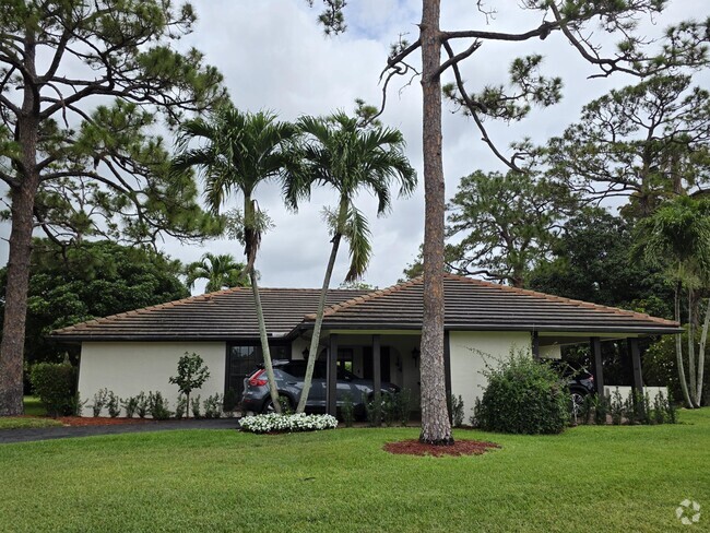 Building Photo - 435 Pine Villa Dr Rental