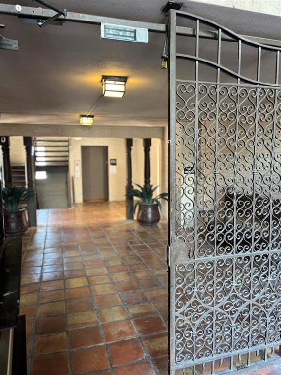 Photo - 505 W 7th St Unidad 109