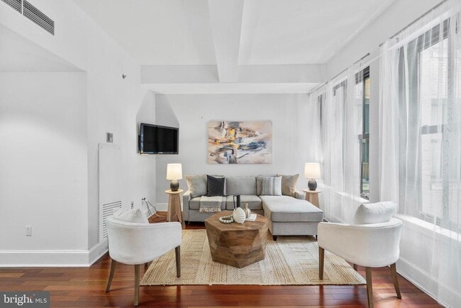 Photo - 1500 Chestnut St Unit 7I