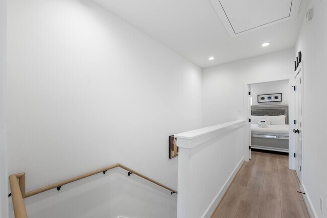 Photo - 3415 Baer St