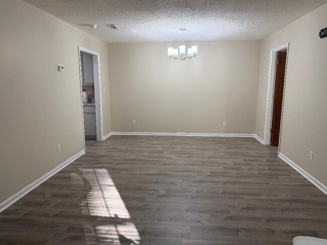 Photo - 1548 Hamilton Dr Unit 101