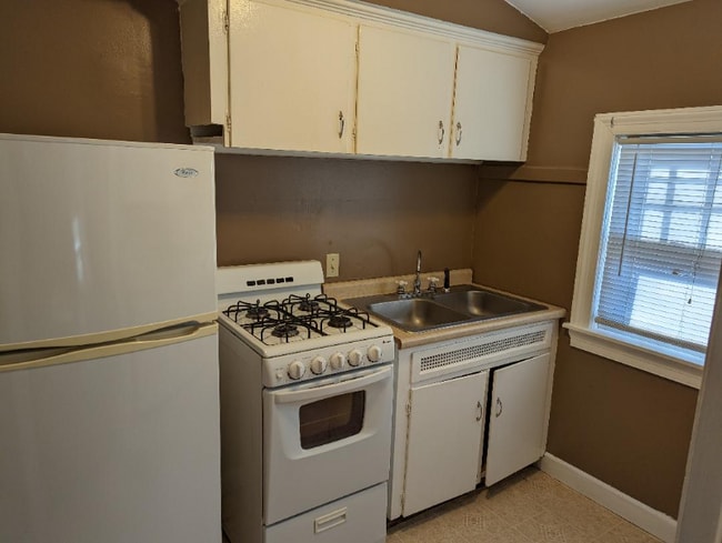 Photo - 916 S Webster St Unit #2